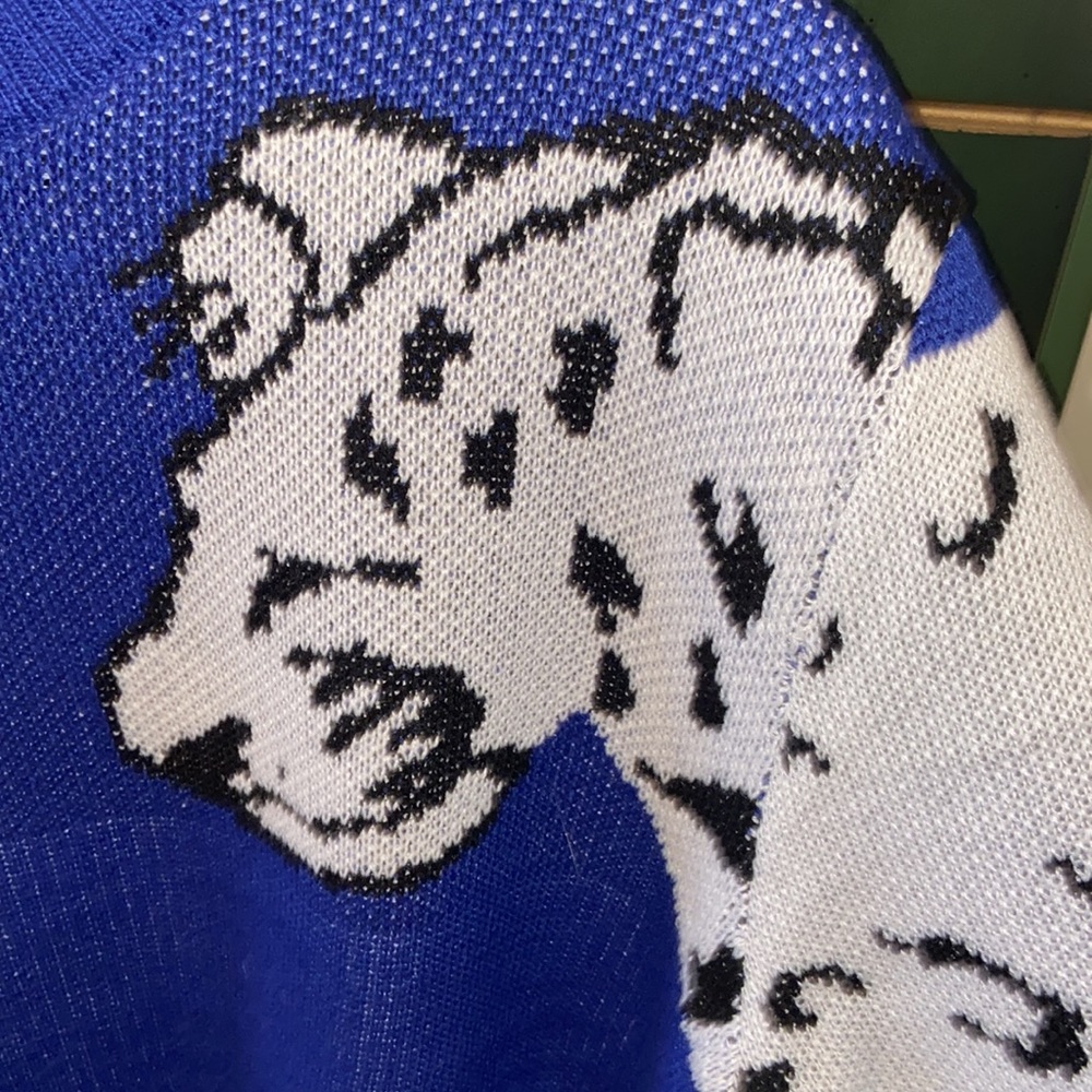 Pink Ripple Blue Leopard Sweater - Picture 3 of 4